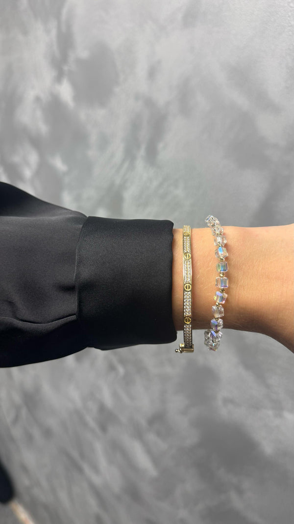 Zlatý Náramek, 0.9 g